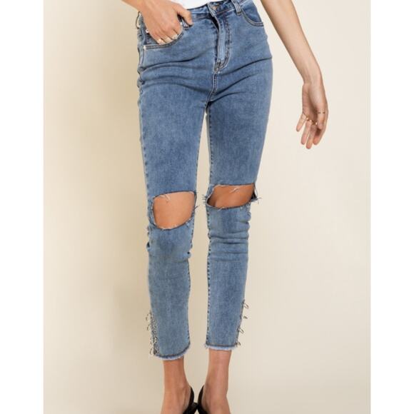 POL Distressed Cropped Jeans Silver Ring Hem Women’s Size Large - Picture 2 of 10